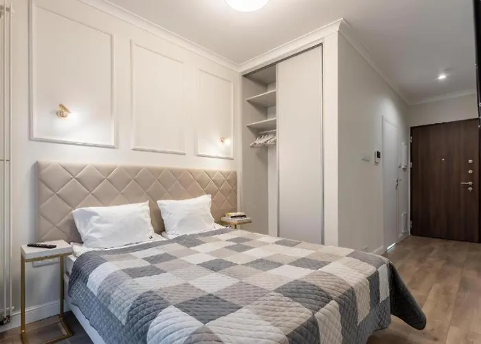 Urban Chic - Mennica Luxury For 10 Guests In