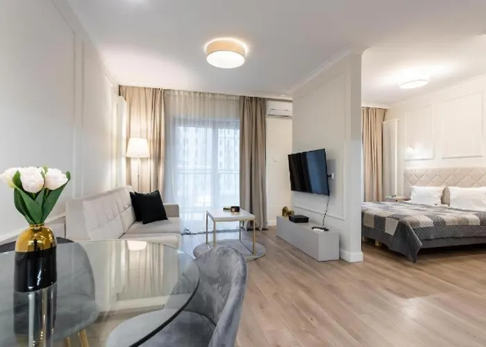 Urban Chic - Mennica Luxury For 10 Guests In Apartman Varsó